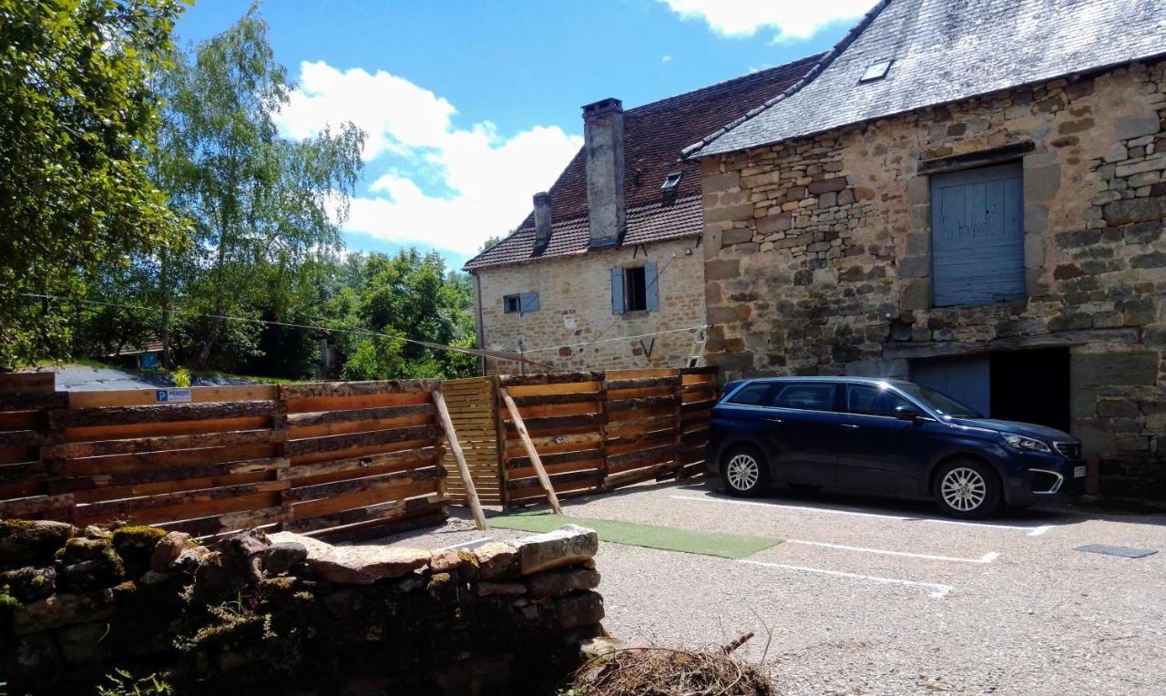 Au Gre Du Lot Bed and Breakfast Le Bourg Buitenkant foto
